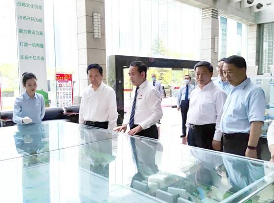 陕西省委副书记，，，省政府党组书记、省长赵一德深入太阳娱乐调研指导事情